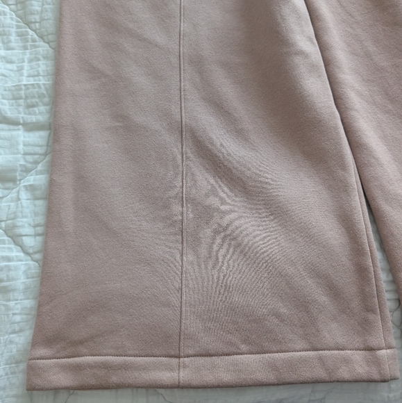 Gap Women's Wide-Leg Jogger Pants - Picture 7 of 10